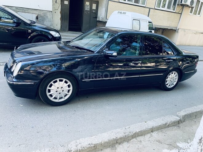 Mercedes E 320 2001, 241,041 km - 3.2 l - Sumqayıt