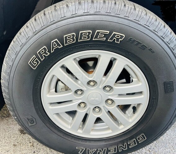 Mitsubishi L200 2013, 133,000 km - 2.5 l - Bakı