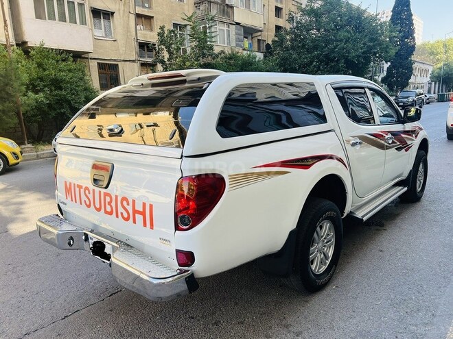 Mitsubishi L200 2013, 133,000 km - 2.5 l - Bakı