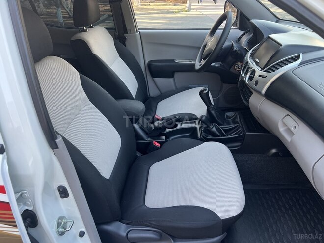 Mitsubishi L200 2013, 133,000 km - 2.5 l - Bakı