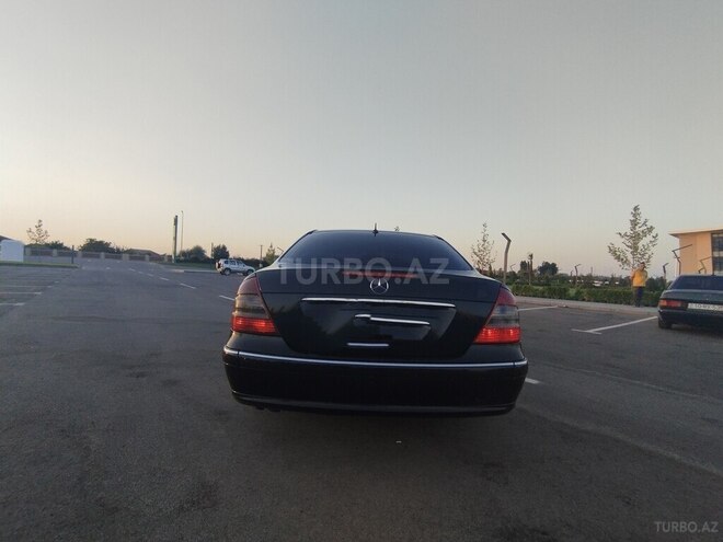 Mercedes E 220 2003, 355,000 km - 2.2 л - Salyan