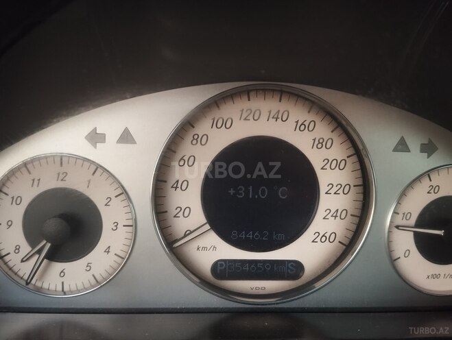 Mercedes E 220 2003, 355,000 km - 2.2 л - Salyan