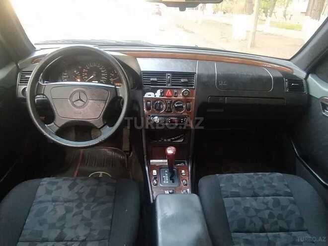 Mercedes C 220 1996, 233,000 km - 2.2 l - Sumqayıt