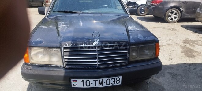Mercedes 190 1992, 131,135 km - 2.6 л - Bakı