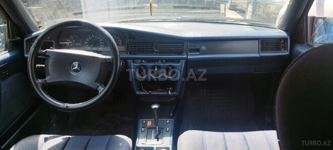 Mercedes 190 1992, 131,135 km - 2.6 л - Bakı