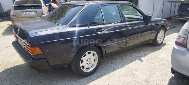 Mercedes 190 1992, 131,135 km - 2.6 л - Bakı