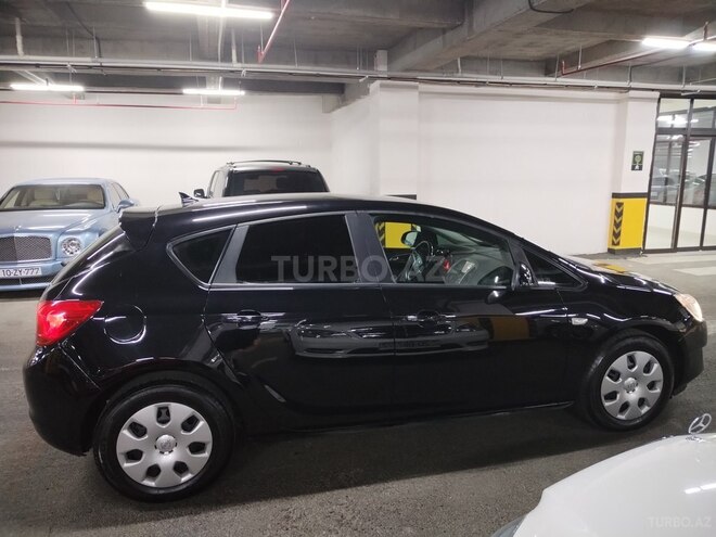 Opel Astra 2010, 260,000 km - 1.7 л - Gəncə