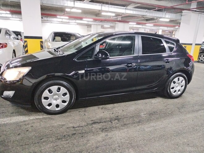 Opel Astra 2010, 260,000 km - 1.7 л - Gəncə