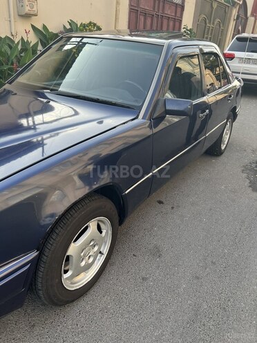 Mercedes E 220 1994, 280,000 km - 2.2 l - Bakı