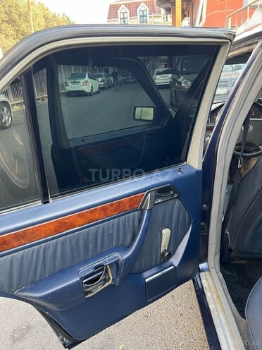 Mercedes E 220 1994, 280,000 km - 2.2 l - Bakı