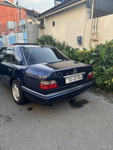 Mercedes E 220 1994, 280,000 km - 2.2 l - Bakı