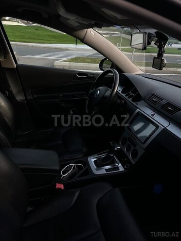 Volkswagen Passat 2008, 233,000 km - 2.0 l - Bakı