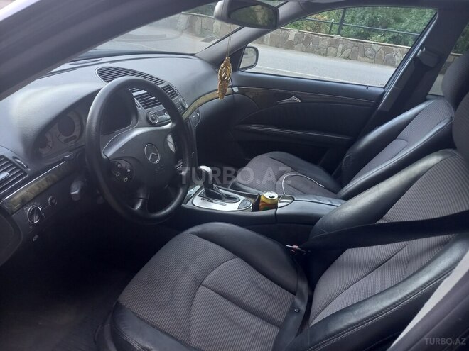 Mercedes E 220 2003, 319,725 km - 2.2 l - Bakı
