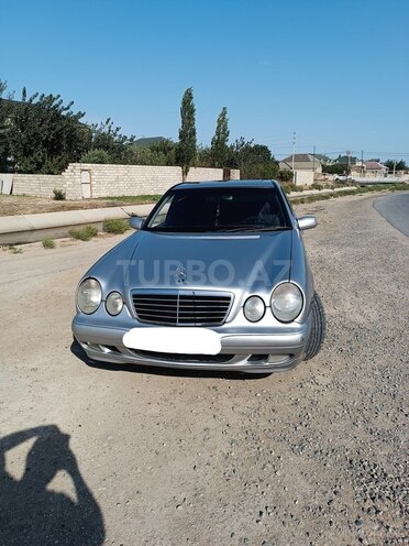 Mercedes E 220 2001, 370,000 km - 2.2 l - Bakı