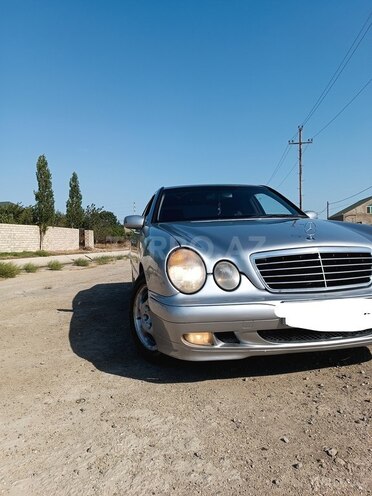 Mercedes E 220 2001, 370,000 km - 2.2 l - Bakı