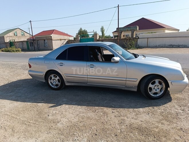 Mercedes E 220 2001, 370,000 km - 2.2 l - Bakı