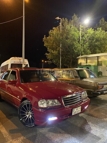 Mercedes C 200 1997, 253,642 km - 2.0 л - Bakı