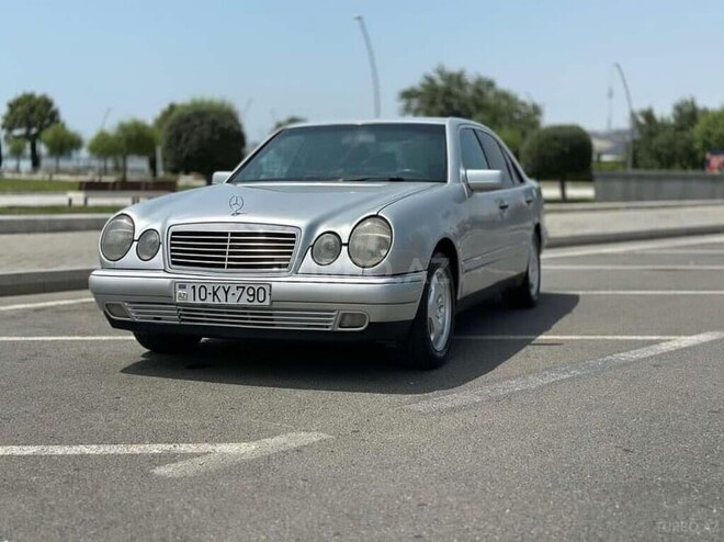 Mercedes E 220 1998, 211,325 km - 2.2 l - Bakı