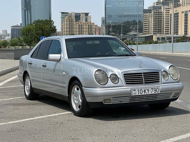 Mercedes E 220 1998, 211,325 km - 2.2 l - Bakı