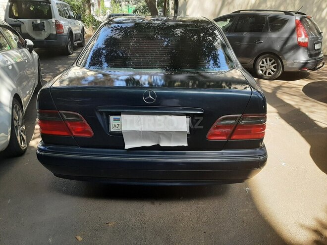 Mercedes E 240 2000, 324,200 km - 2.4 л - Bakı