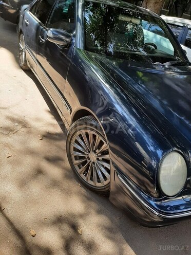 Mercedes E 240 2000, 324,200 km - 2.4 л - Bakı