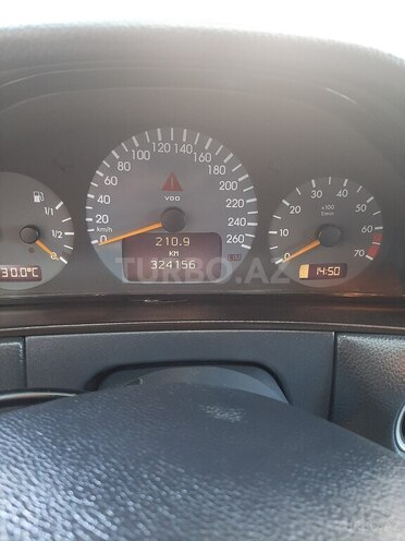 Mercedes E 240 2000, 324,200 km - 2.4 л - Bakı