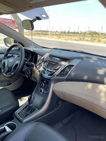Hyundai Elantra 2015, 150,000 km - 1.8 l - Bakı