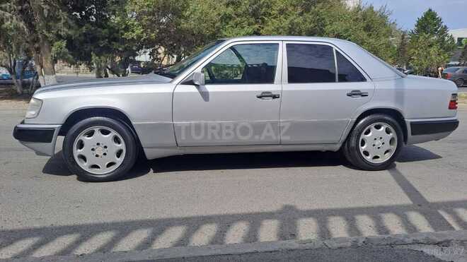 Mercedes E 200 1993, 300,000 km - 2.0 л - Sumqayıt