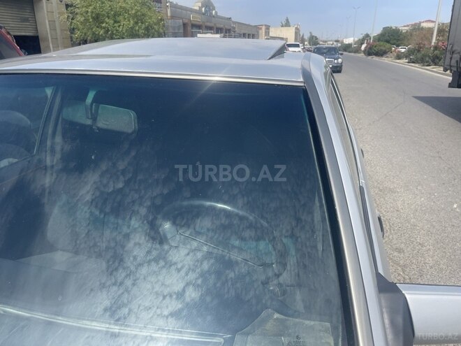 Mercedes E 200 1993, 300,000 km - 2.0 л - Sumqayıt