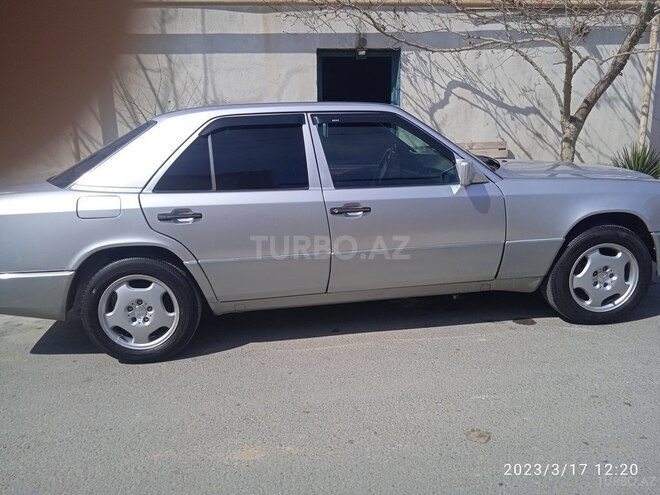 Mercedes E 220 1993, 478,152 km - 2.2 l - Bakı