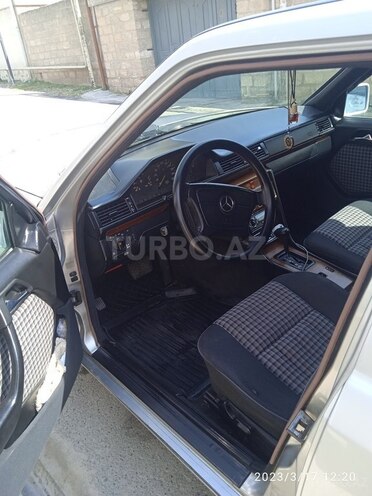 Mercedes E 220 1993, 478,152 km - 2.2 l - Bakı
