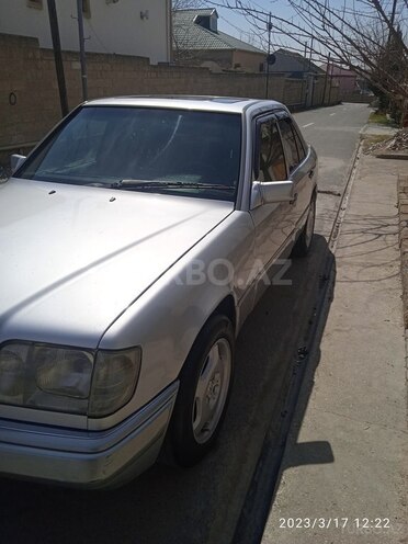 Mercedes E 220 1993, 478,152 km - 2.2 l - Bakı