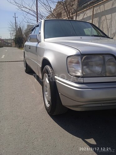 Mercedes E 220 1993, 478,152 km - 2.2 l - Bakı