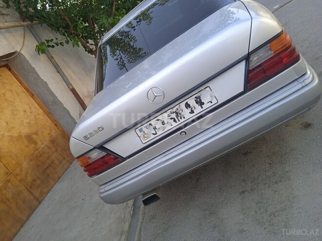 Mercedes E 220 1993, 478,152 km - 2.2 l - Bakı