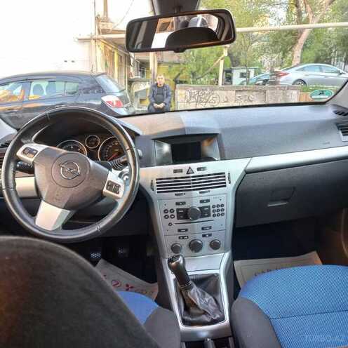 Opel Astra 2009, 195,000 km - 1.3 л - Bakı