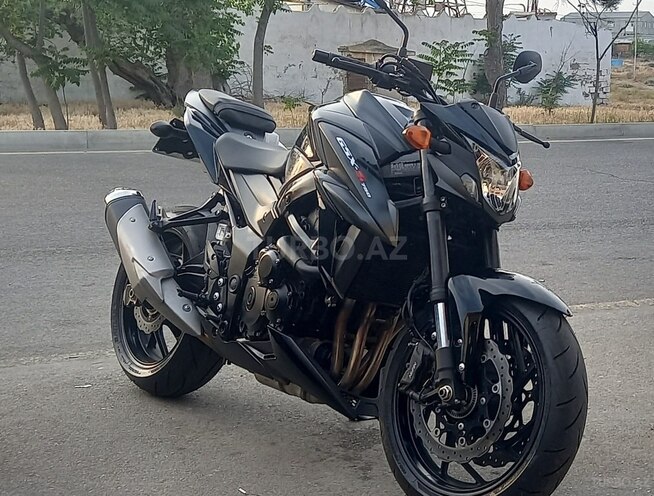 Suzuki  2022, 2,000 km - 0.8 л - Bakı