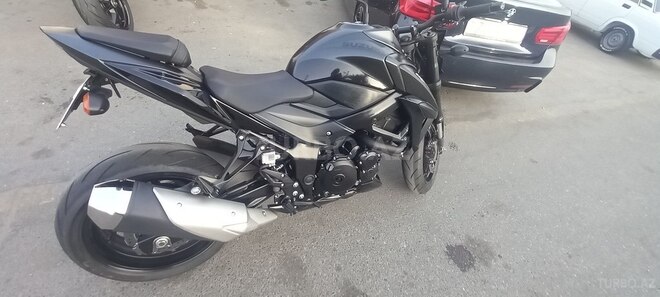Suzuki  2022, 2,000 km - 0.8 л - Bakı