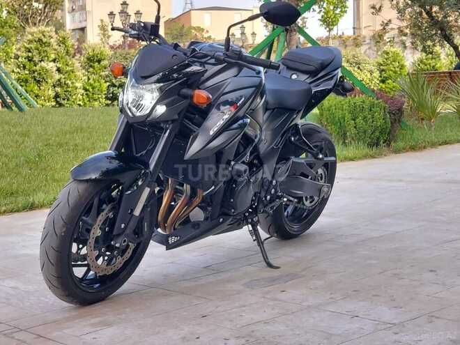 Suzuki  2022, 2,000 km - 0.8 л - Bakı
