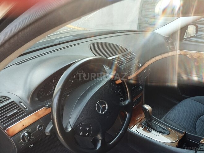 Mercedes E 240 2003, 318,270 km - 2.6 л - Bakı