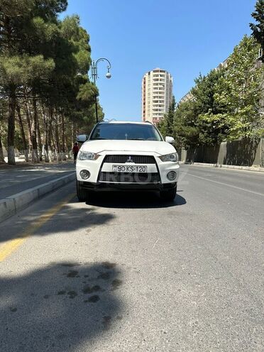 Mitsubishi Outlander 2011, 186,000 km - 3.0 l - Bakı