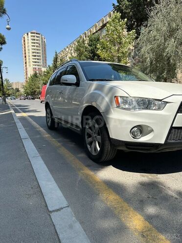 Mitsubishi Outlander 2011, 186,000 km - 3.0 l - Bakı