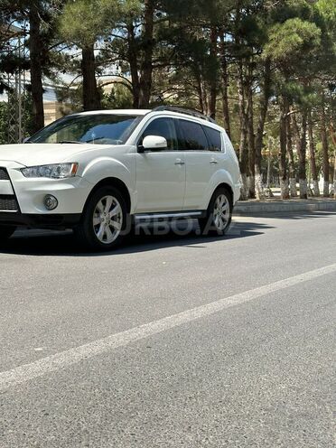 Mitsubishi Outlander 2011, 186,000 km - 3.0 l - Bakı