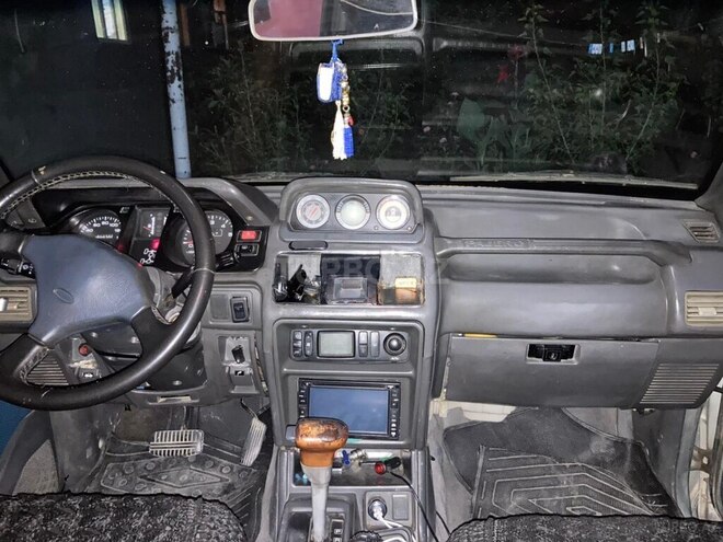 Mitsubishi Pajero 1995, 430,000 km - 2.8 l - Şirvan