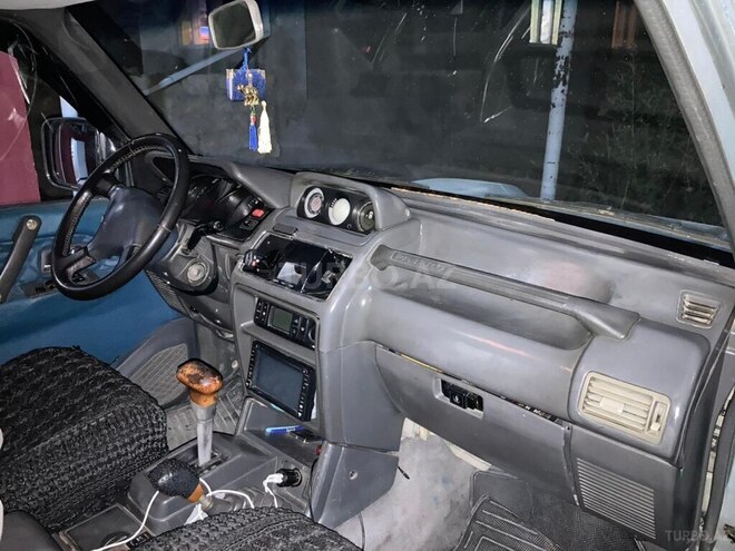 Mitsubishi Pajero 1995, 430,000 km - 2.8 l - Şirvan