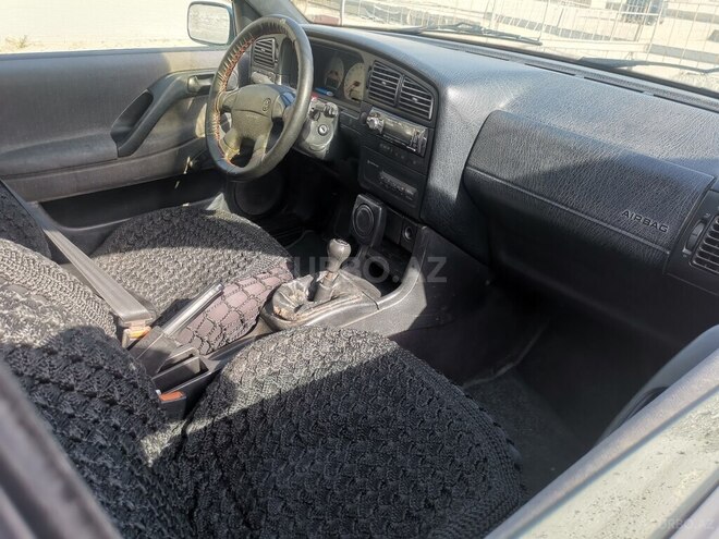Volkswagen Passat 1996, 266,000 km - 2.0 l - Bakı