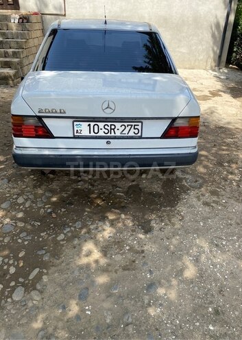 Mercedes E 200 1990, 441,218 km - 2.0 l - Masallı