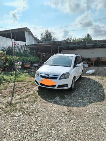 Opel Zafira 2006, 400,000 km - 1.9 l - Qusar