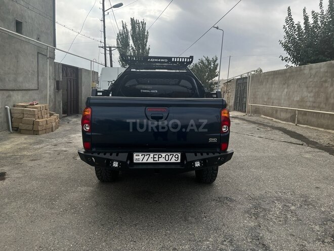 Mitsubishi L200 2014, 298,000 km - 2.5 л - Bakı