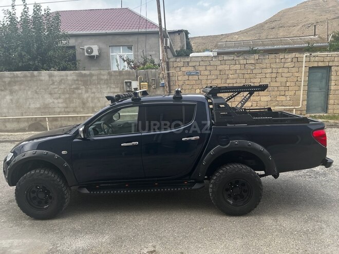 Mitsubishi L200 2014, 298,000 km - 2.5 л - Bakı