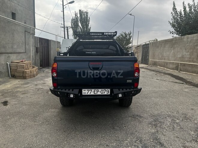 Mitsubishi L200 2014, 298,000 km - 2.5 л - Bakı